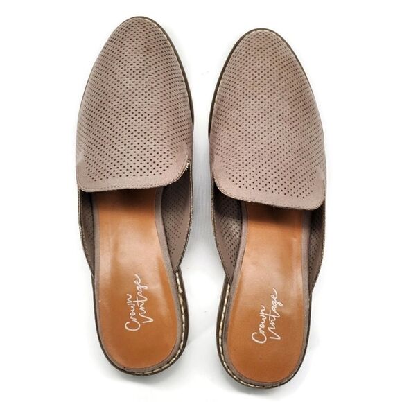 Crown Vintage Lacertae Light Tan Perforated Closed Almond-Toe Flat Mule Slides - Picture 6 of 11